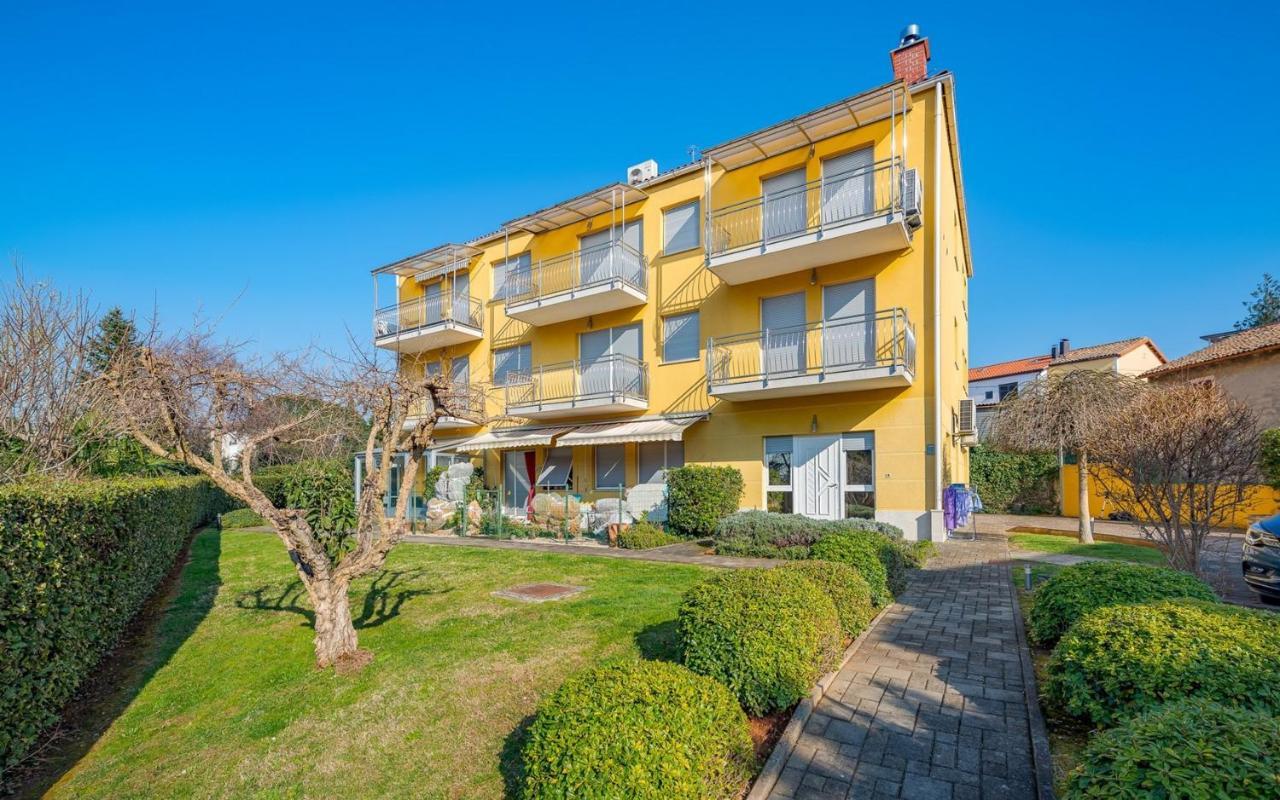 Valessia House With Apartment Umag Ngoại thất bức ảnh